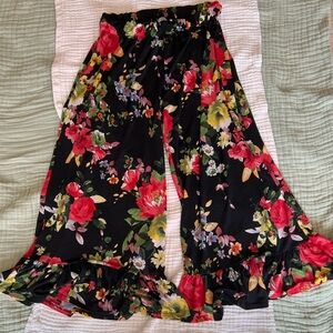 Floral Ruffle Wide-Leg Pants - Black Floral